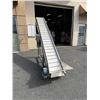 Image 1 : SINGLE PHASE VARIABLE SPEED 12FT ELECTRIC INCLINE CONVEYOR SYSTEM - WORKING