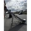 Image 5 : SINGLE PHASE VARIABLE SPEED 12FT ELECTRIC INCLINE CONVEYOR SYSTEM - WORKING