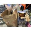 Image 1 : 2 LARGE BOXES OF HOME DECOR