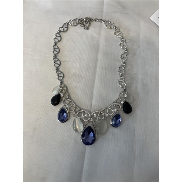 SILVER PLATED WITH GLASS STONES AND RHINESTONES NECKLACE