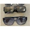 Image 2 : 3 PAIRS OF SUNGLASSES