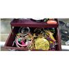 Image 2 : JEWELRY BOX WITH CONTENTS