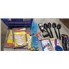 Image 3 : BASKET WITH PEELER, MASHER KITCHEN UTENCILS, DRAIN PLUGS, PIZZA CUTTER, BAG CLIPS AND MORE