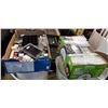 Image 1 : 2 BOXES OF JEWELRY DISPLAYERS