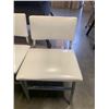 Image 2 : 4 RETRO DINING CHAIRS AND DINING TABLE