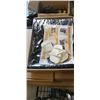 Image 2 : 2 NEW 2 TIER PLASTIC SHELVES AND 3 NEW SAFETY FENCE GATES