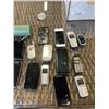 Image 4 : 2 VHS / DVD COMBO PLAYERS, AND ASSORTED PARTS CELLPHONES, SPEAKER ETC