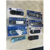 Image 1 : 8 PHILIPS UNIVERSAL REMOTES