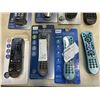 Image 2 : 8 PHILIPS UNIVERSAL REMOTES