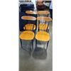 Image 1 : 4 MATCHING DINING CHAIRS