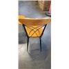Image 3 : 4 MATCHING DINING CHAIRS