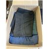 Image 3 : BOX OF ASSORTED BATH AND HAND TOWELS
