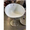 Image 3 : MCM RETRO TUB CHAIR WITH ROLLING OTTOMAN, ADJUSTABLE HEIGHT CHAIR