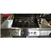 Image 2 : NEXGRILL STAINLESS PROPANE BBQ