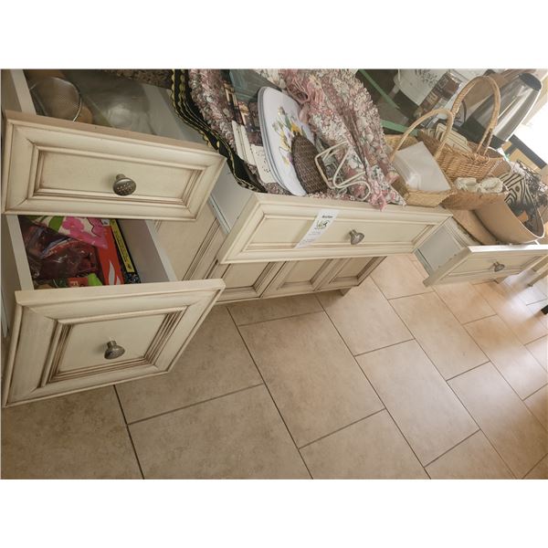 Table and Kitchen Linens A