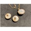 Image 3 : 14kt Gold Chain with Pearl Pendent and Earrings