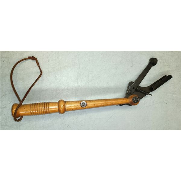ANTIQUE Clay Target Thrower - Wood Handle