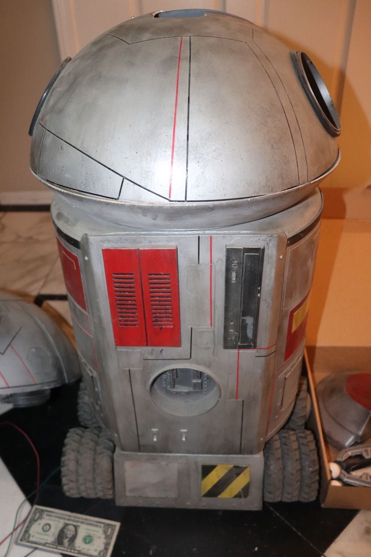 CHIODO BROTHERS STAR WARS R2D2 DROID LIKE ANIMATRONIC PUPPET