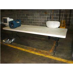 8 FT WHITE PLASTIC FOLDING TABLE