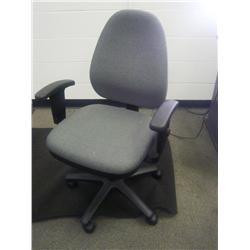 GREY ROLLABOUT OFFICE CHAIR
