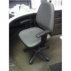 GREY ROLLABOUT OFFICE CHAIR