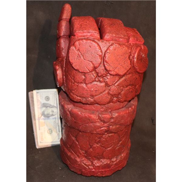 HELLBOY THE GOLDEN ARMY HAND FIST OF DOOM HERO TRIGGERED PUPPET SCREEN MATCHED SUPER HERO