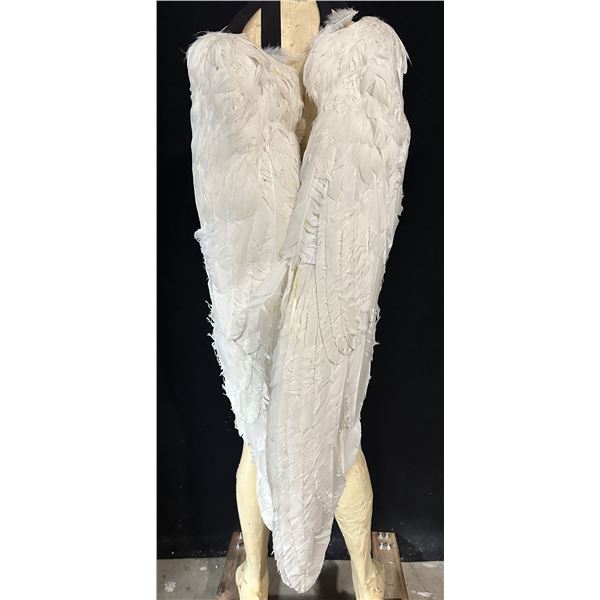 THE X-MEN III: THE LAST STAND ARCHANGEL AT REST HERO WINGS SUPER HERO