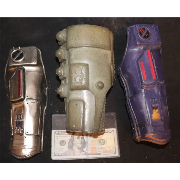 ZZ BIBLE MAN SUPER HERO GAUNTLET WEAPONS LOT OF 3