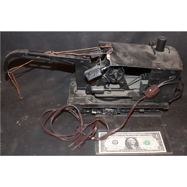 ZZ TRAIN CRANE CAR ANTIQUE FILMING MINIATURE PUPPET