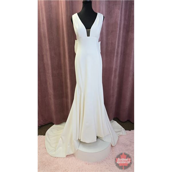 WEDDING GOWN : Size 10 : Justin Alexander : 99239 "Hamilton" : Ivory/Nude