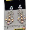 Image 2 : ACCESSORY : Earrings : Bridal Classics