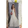 Image 11 : WEDDING GOWN : Size 6 : Alfred Angelo : 2560 : Ivory
