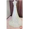 Image 7 : WEDDING GOWN : Size 6 : Alfred Angelo : 2560 : Ivory