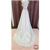 Image 5 : WEDDING GOWN : Size 8 : Private Label & Joli : 1005 : White/Pink