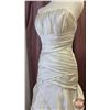 Image 3 : WEDDING GOWN : Size 8 : Allure : L288 : Ivory