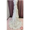 Image 5 : WEDDING GOWN : Size 8 : Allure : L288 : Ivory