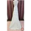 Image 5 : WEDDING GOWN : Size 12 : Allure : 8622 : Diamond White