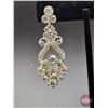 Image 2 : ACCESSORY : Earrings w/Stand : Bridal Classics