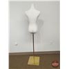 Image 4 : FIXTURE : Adjustable Female Dress Form Mannequin (White)