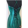 Image 6 : GRAD GOWN : Size 6 : Alyce Paris : 61950 : Emerald