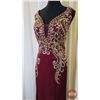 Image 3 : GRAD GOWN : Size 14 : Landa Splash : J752 : Burgundy