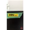 Image 8 : FIXTURE : Black Corner Curio Shelf (Small)