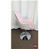 Image 2 : FIXTURE : Pink Velvet Tufted Bar Stool