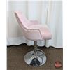 Image 2 : FIXTURE : Pink Velvet Tufted Bar Stool