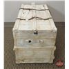Image 5 : FIXTURE : Antique Painted Slat Wood Trunk