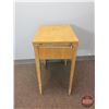 Image 8 : FIXTURE : Electric Singer Sewing Machine & Cabinet
