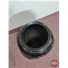 Image 2 : FIXTURE : Black Vase w/Flower Motif
