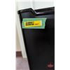 Image 8 : FIXTURE : Galanz Mini Fridge