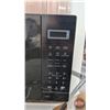 Image 2 : FIXTURE : Comfee Microwave