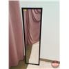 Image 1 : FIXTURE : Mirror w/Black Frame